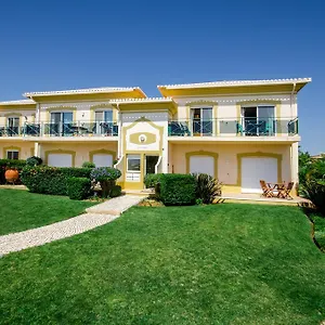 80 Fairviews Village Boavista *