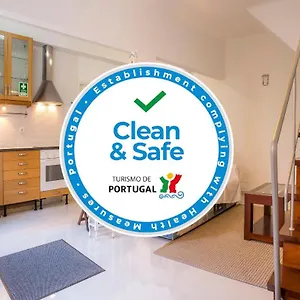 B34 - Central Townhouse In Holiday home Lagos
