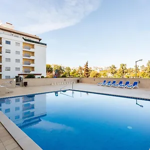 James's Quinta Palmeiras: Spacious Luxury Near Town And Apartment Lagos