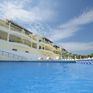 Bay Plaza Apartment *