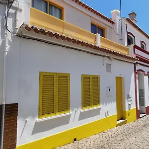 Lovelystay - Yellow Submarine House Lagos