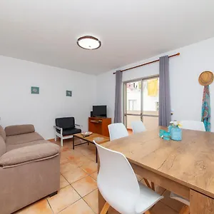 B18 - Village Street Apartment *