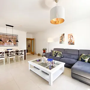 Modern And Spacious In #1939 Apartment *