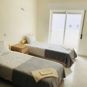 Apartment Quiet And Bright In