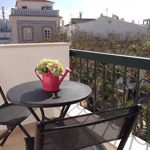 B&B Bedrooms Ap Garden 라고스