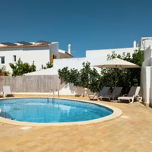 Vakantiehuis Vivenda Josil T1 With Private Pool