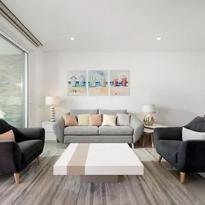 Mabelle Luxury Ocean View Apartment