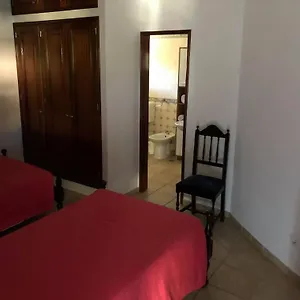 House With One Bedroom In Odiaxere, With Pool Access, Enclosed Garden Apartment *
