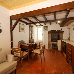 A74 - Rua Do Canal 1 Bed Flat * Lagos