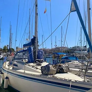 Botel Ellie *