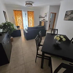 Lucas House 4 Apartment *